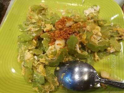 ร้านอาหารดาวเทียม