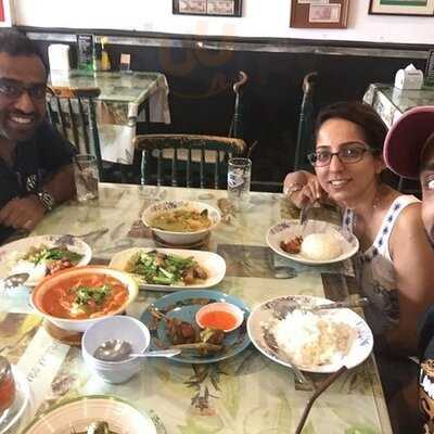 ร้านอาหารดาวเทียม