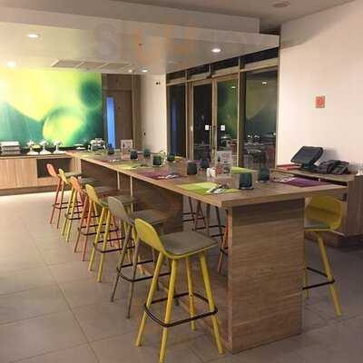 เดอะ คลิฟ เรสเตอรองท์ - ไอบิส สไตล์ กระบี่ อ่าวนาง