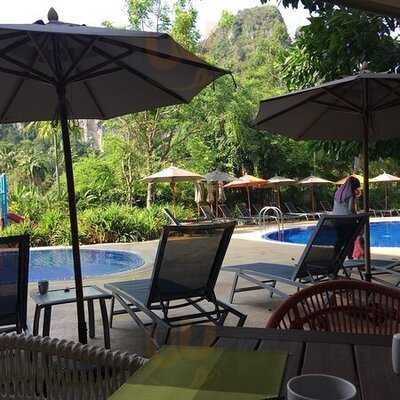 เดอะ คลิฟ เรสเตอรองท์ - ไอบิส สไตล์ กระบี่ อ่าวนาง