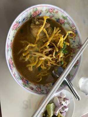 Writers Club & Wine Bar