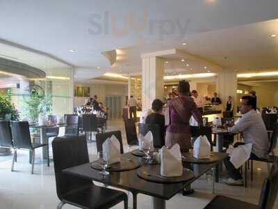 ห้องอาหารช้างเผือก