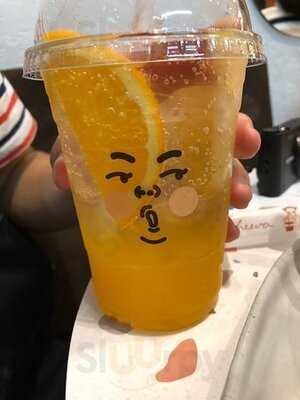 ชีวิต ชีวา