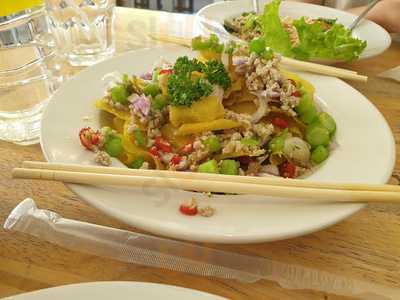 ก๋วยเตี๋ยวเรือ อองตอง