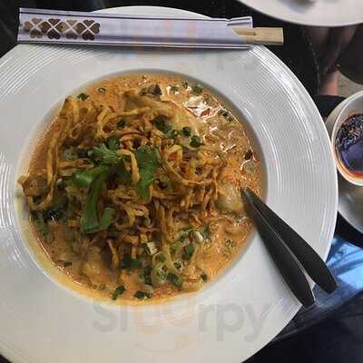 เฌยคาเฟ่แอนด์บิสโทร