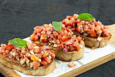 ฟาโวล่า 