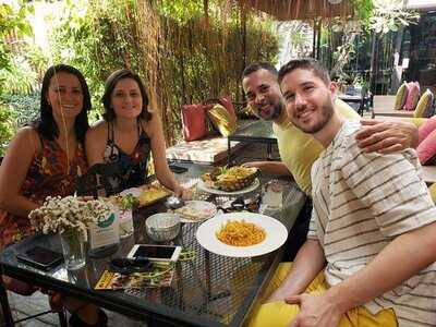 บ้านบุรี คาเฟ่ แอนด์ เรสเทอรองค์