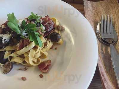 แบร์ฟุต คาเฟ่