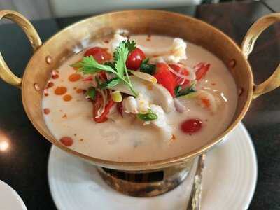 จริต อาหารไทยและไวน์ชั้นเลิศ