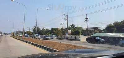 ร้านไก่ย่าง หน้า ช.ค.34