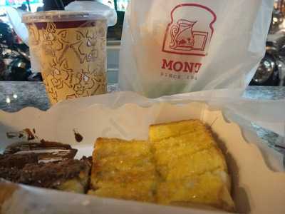 มนต์นมสด