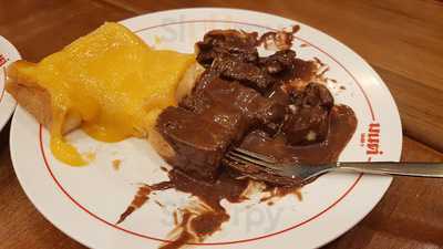 มนต์นมสด