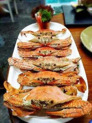 อินเลิฟ บาร์ แอนด์ เรสเตอรองส์