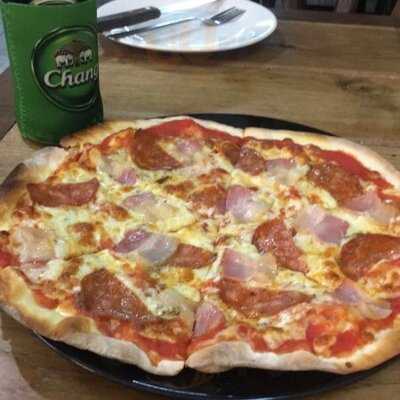 อูโน พิซซ่า อิตาลี & ไทยฟู้ด เรสเตอรองท์