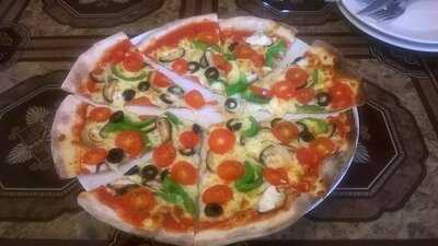 อูโน พิซซ่า อิตาลี & ไทยฟู้ด เรสเตอรองท์