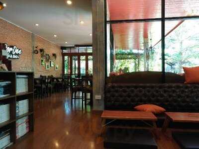 พอดี คาเฟ่ & บิสโทร