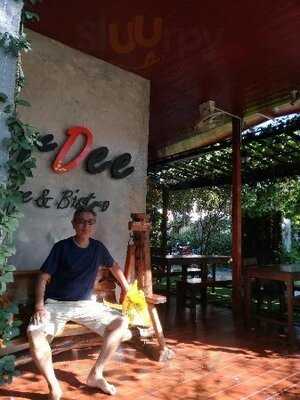 พอดี คาเฟ่ & บิสโทร