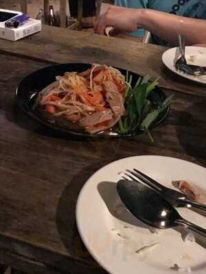 ท่าน้ำต้นกุ่ม