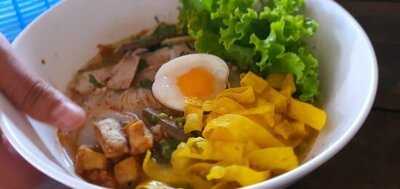 ก๋วยเตี๋ยวบ้านดิน