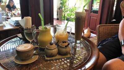 Rich Garden House - Homemade Bakery & Cafe