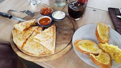 ลา คาซา ทรอปิคานา