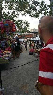 ฟิชเชอร์แมนวิลเลจเรสเตอรองท์