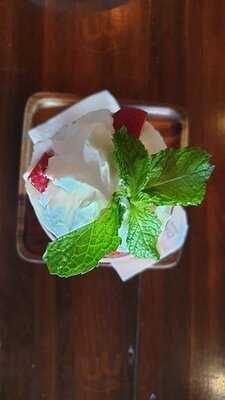 เดย์ & ไนท์ ออฟ สุราษธานี