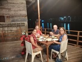 สิชลซีฟู้ด ร้านอาหารทะเล ในหมู่บ้านชาวประมง
