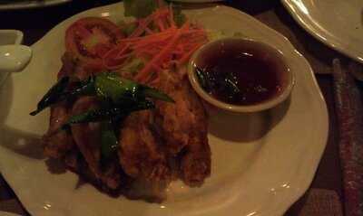 บ้านจันทร์กระพ้อ