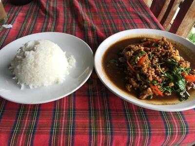 แก่งสัก สวนอาหาร