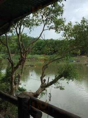 แก่งสัก สวนอาหาร