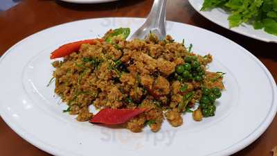 ร้านอาหาร เพื่อนเดินทาง