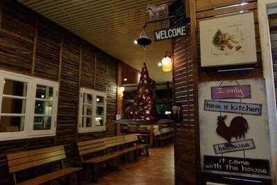 ร้านอาหาร พริ้วลมชมน้ำ