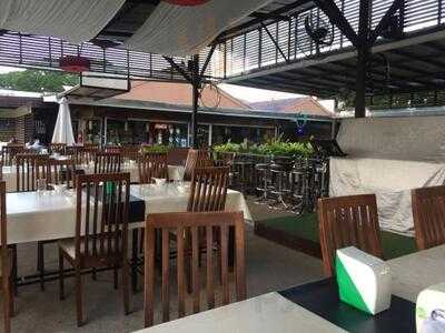 ร่มไม้ริมปิง