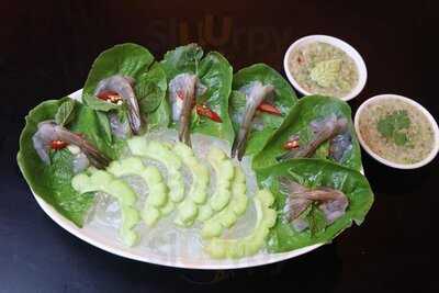 บ้านบุ๋ม บาร์ แอนด์บริสโทรส์