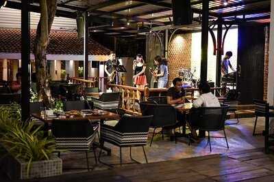 เด้อ หล่า แจ๊ส