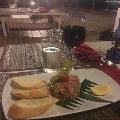 บีชเล้าจ์ - ท้องศาลา 