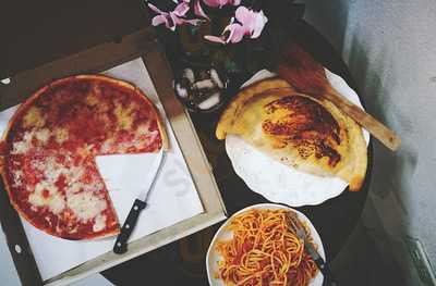 ทินทิน คาเฟ่