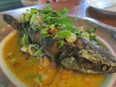 รวมใจไก่ย่าง-ส้มตำ 