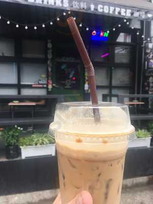 Wakebakeskate Cafe&skateboard Collective