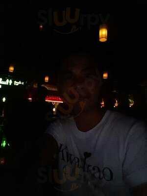 ร้านอาหาร ตะวันแดงสาดแสงเดือน