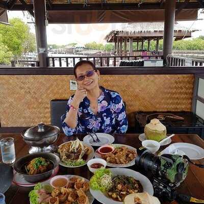 ครัวอ้วนทรงไทย