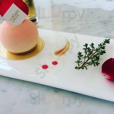 เดอะ ไวท์ โอเว่น