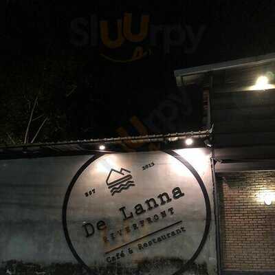 De Lanna Riverfront Café And Restaurant
