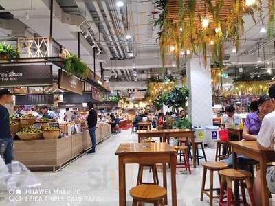 Food Court At Central Plaza Chiang Rai