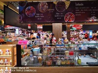 Food Court At Central Plaza Chiang Rai
