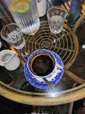 ร้านอาหาร เฉลียงบ้าน