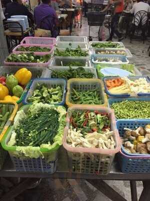 Muang Thong Restaurant