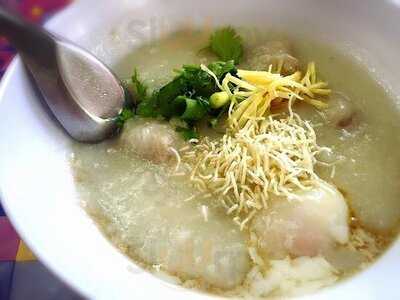 โจ๊กต้นพยอม