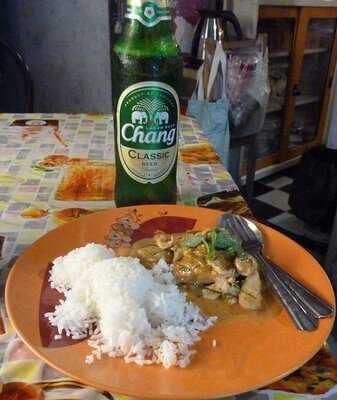 มิคกี้ & บันนี่ คาเฟ่